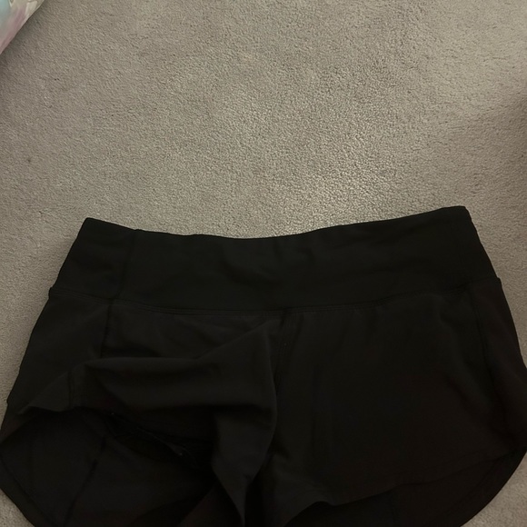 Lululemon black speed up shorts size 2 - Picture 2 of 3